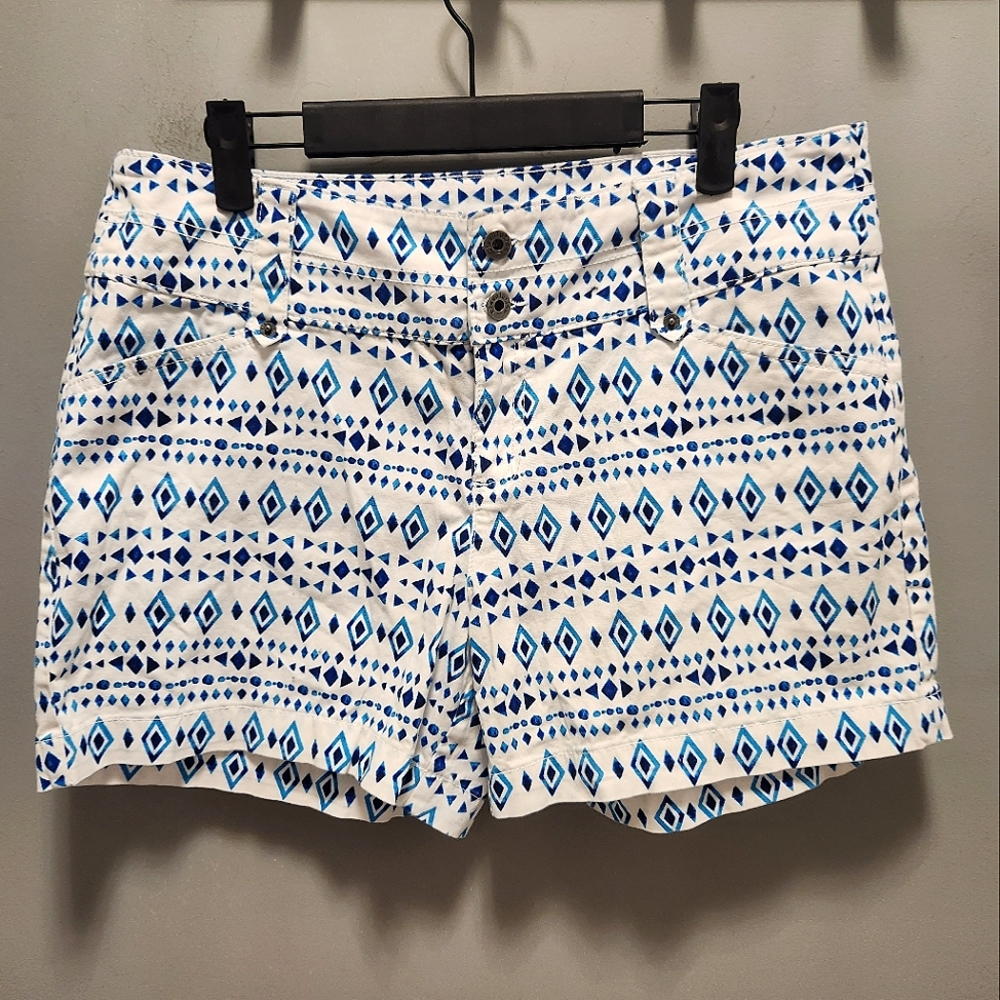 NWOT Womens Shorts Sz 10